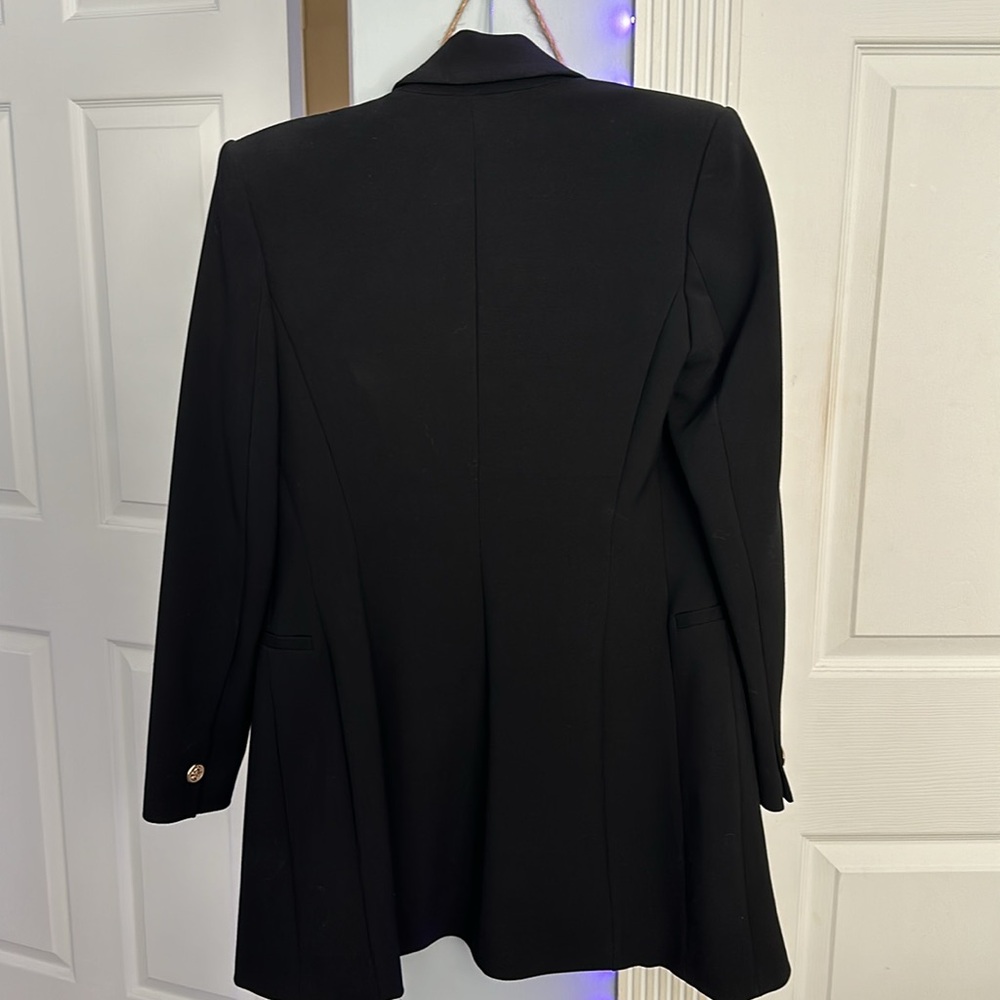 Zara Black Blazer - Picture 2 of 2